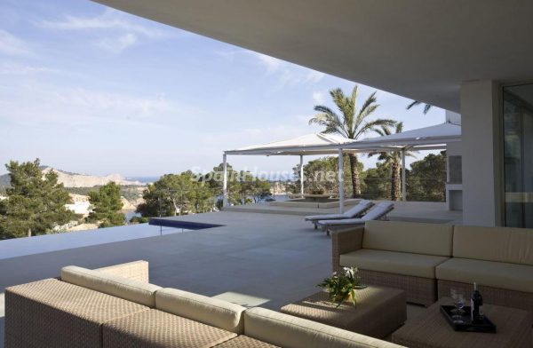 23742 2072455 foto 666670 600x392 - Villas perfectas para disfrutar de todas las ventajas que ofrece un porche