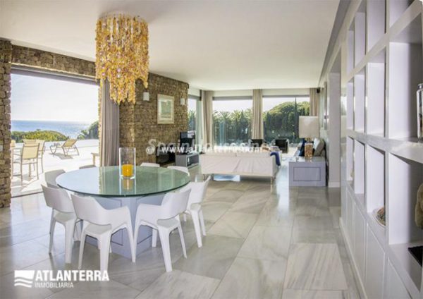 Para los amantes de Cádiz, moderna villa de estilo contemporáneo en Zahara de los Atunes 25885350 1577985 foto42081207 600x424 - Para los amantes de Cádiz, moderna villa de estilo contemporáneo en Zahara de los Atunes