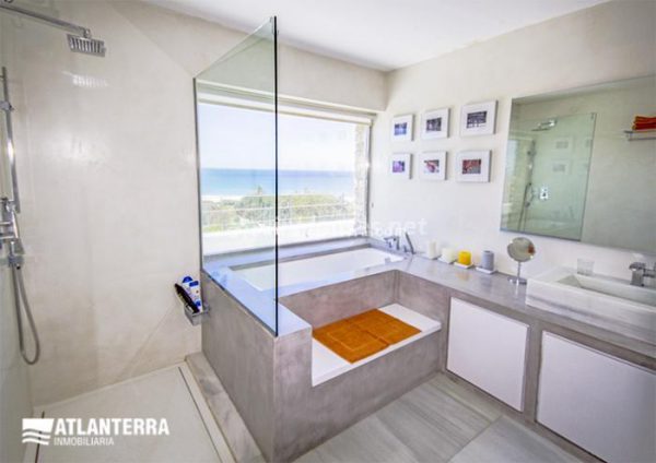 Para los amantes de Cádiz, moderna villa de estilo contemporáneo en Zahara de los Atunes 25885350 1577985 foto42081233 600x424 - Para los amantes de Cádiz, moderna villa de estilo contemporáneo en Zahara de los Atunes