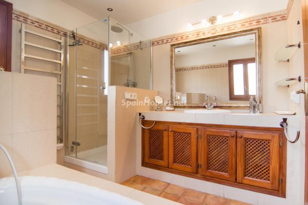 ¡Disfruta en esta espectacular villa de unas merecidas vacaciones en Ibiza! 28039014 2091009 foto 155461 600x400 - ¡Disfruta en esta espectacular villa de unas merecidas vacaciones en Ibiza!