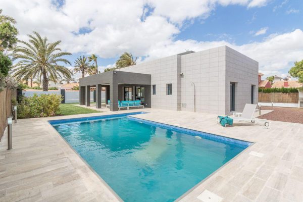El diseño arquitectónico del futuro: casas con estructura moderna 54232 2012795 foto59918276 600x400 - El diseño arquitectónico del futuro: casas con estructura moderna