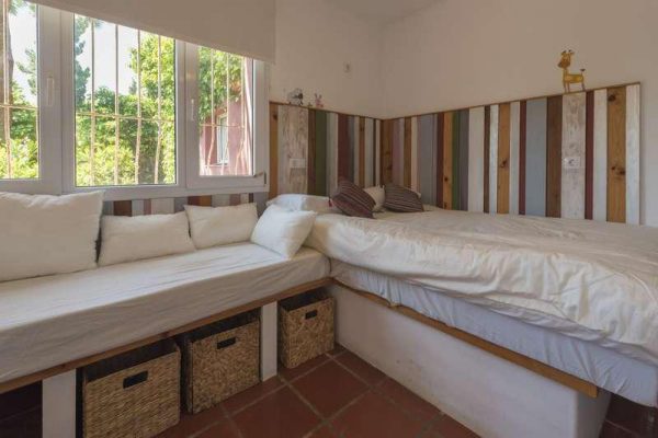 67813633 2468039 foto 594295 600x400 - Vistas a Africa y un paraiso natural en una villa en Tarifa (C&aacute;diz)