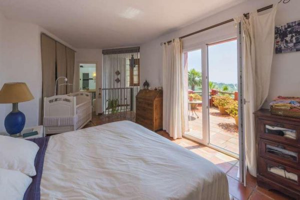 67813633 2468039 foto 667346 600x400 - Vistas a Africa y un paraiso natural en una villa en Tarifa (C&aacute;diz)