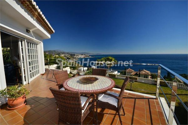 68082724 2102848 foto 756197 600x399 - Villas perfectas para disfrutar de todas las ventajas que ofrece un porche