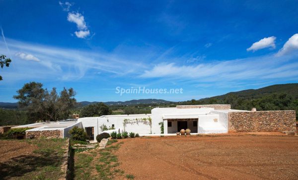 Contempla el paraíso natural único que rodea esta casa en Santa Eulalia del Río, Ibiza 68532389 2130392 foto 305546 600x364 - Contempla el paraíso natural único que rodea esta casa en Santa Eulalia del Río, Ibiza