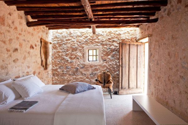 Contempla el paraíso natural único que rodea esta casa en Santa Eulalia del Río, Ibiza 68532389 2130392 foto 737403 600x400 - Contempla el paraíso natural único que rodea esta casa en Santa Eulalia del Río, Ibiza