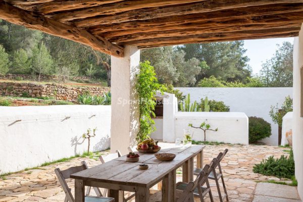Contempla el paraíso natural único que rodea esta casa en Santa Eulalia del Río, Ibiza 68532389 2130392 foto 865811 600x400 - Contempla el paraíso natural único que rodea esta casa en Santa Eulalia del Río, Ibiza